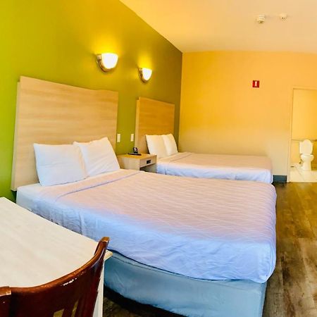 Weston Inn & Suites Rusk Екстериор снимка