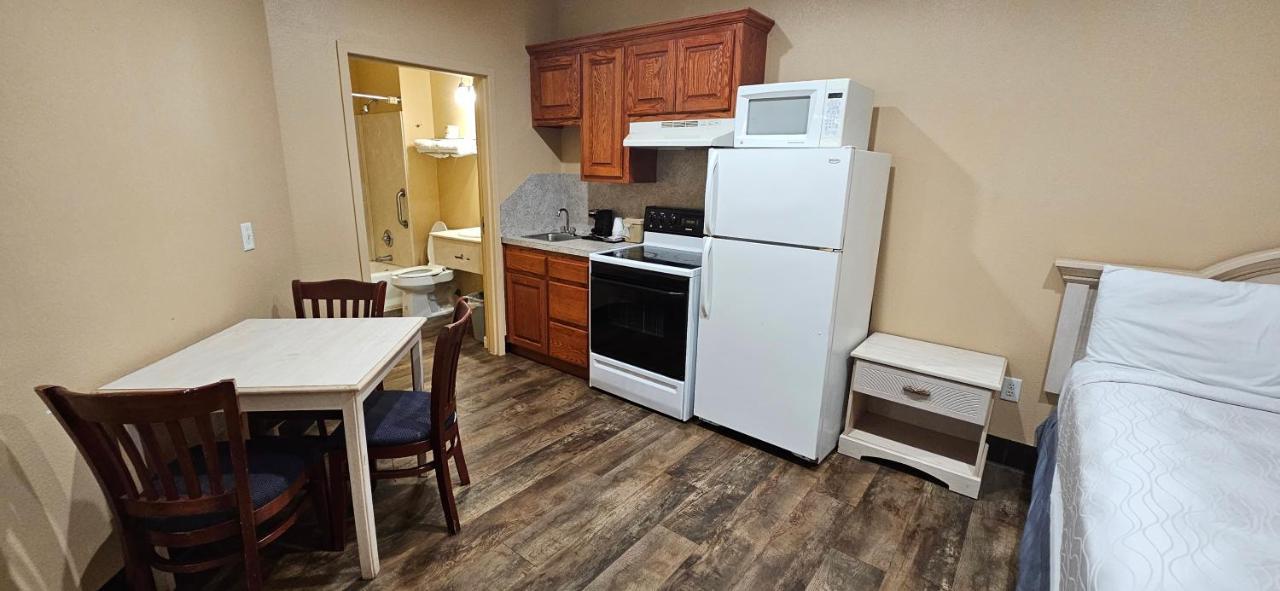 Weston Inn & Suites Rusk Екстериор снимка