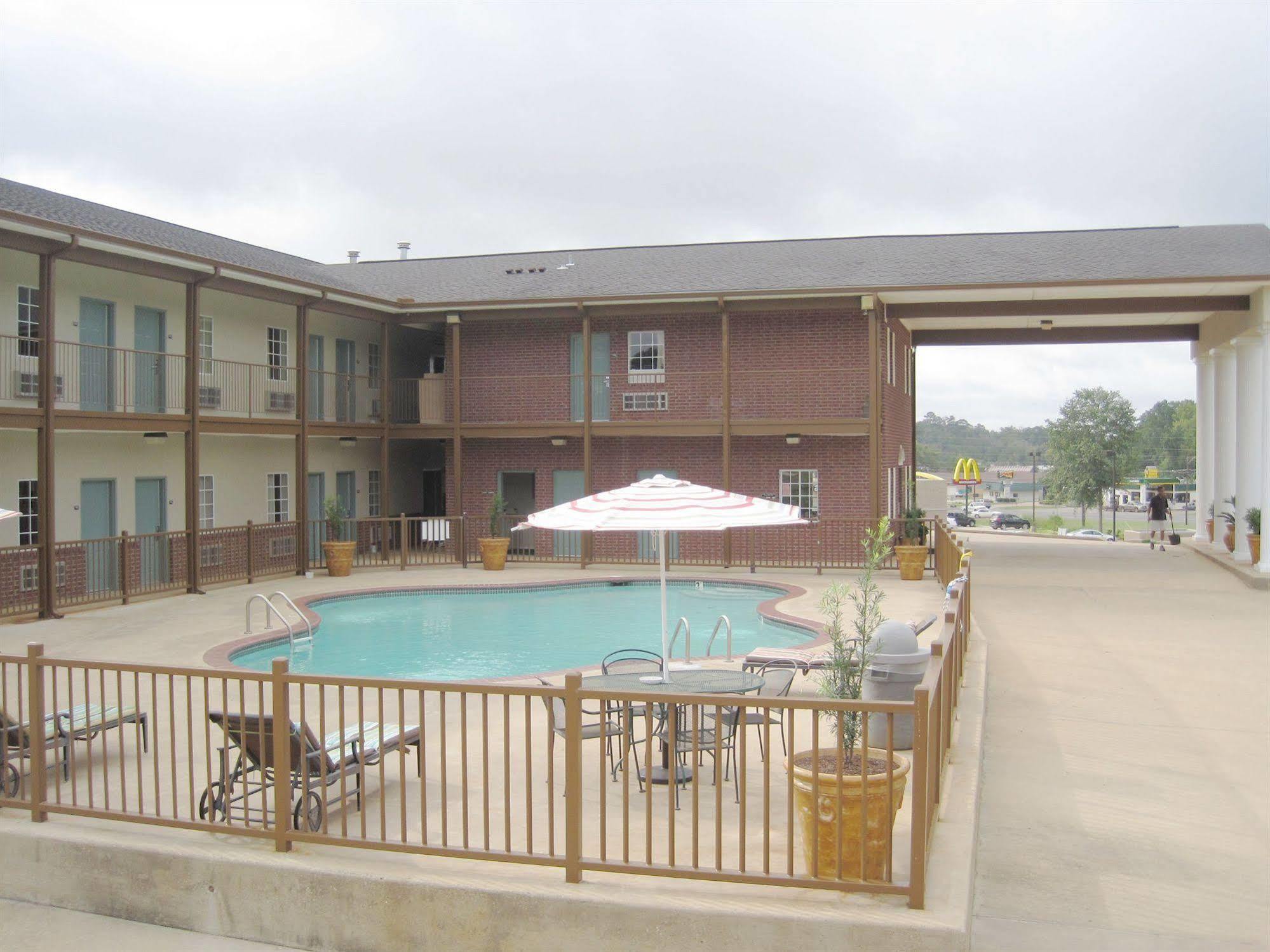 Weston Inn & Suites Rusk Екстериор снимка