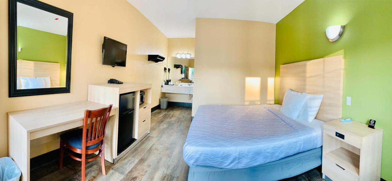 Weston Inn & Suites Rusk Екстериор снимка