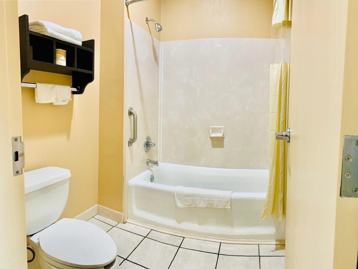 Weston Inn & Suites Rusk Екстериор снимка