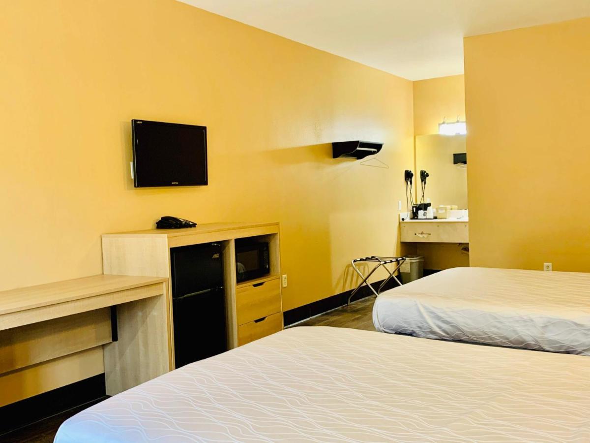 Weston Inn & Suites Rusk Екстериор снимка