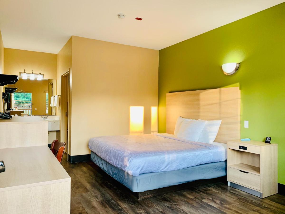 Weston Inn & Suites Rusk Екстериор снимка