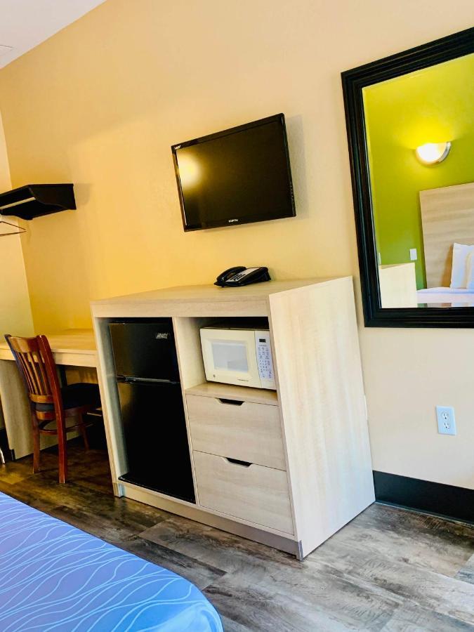 Weston Inn & Suites Rusk Екстериор снимка