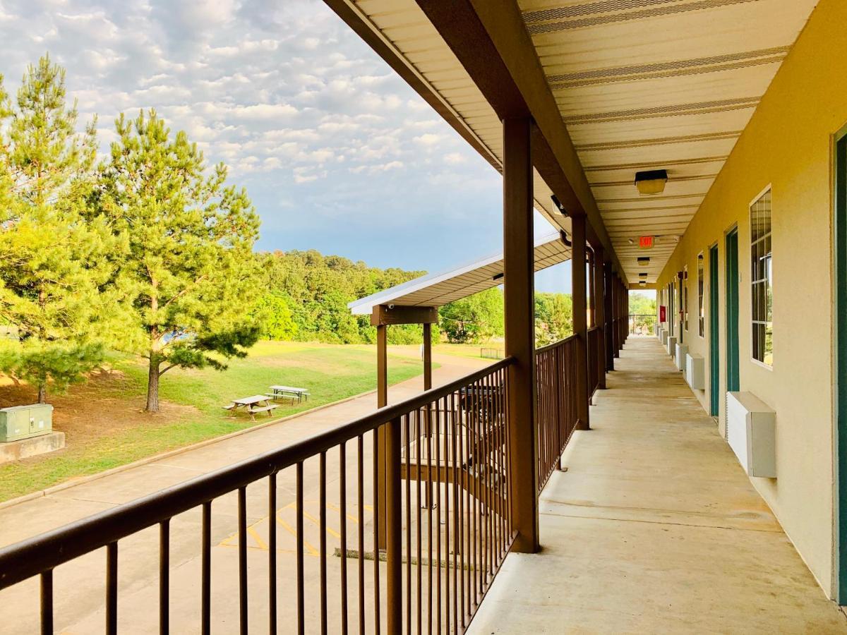 Weston Inn & Suites Rusk Екстериор снимка